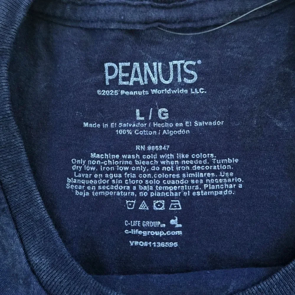 Peanuts🥜 Guitar🎸 Snoopy🐕 Graphic Tee👕 - NWOT